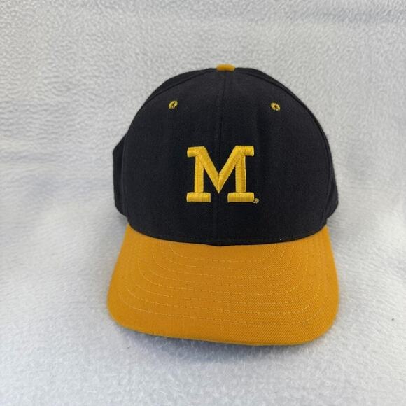 Vintage Michigan Wolverines Hat Adult 7 1/4 Blue Yellow New Era Pro Model 5950 - Picture 1 of 7
